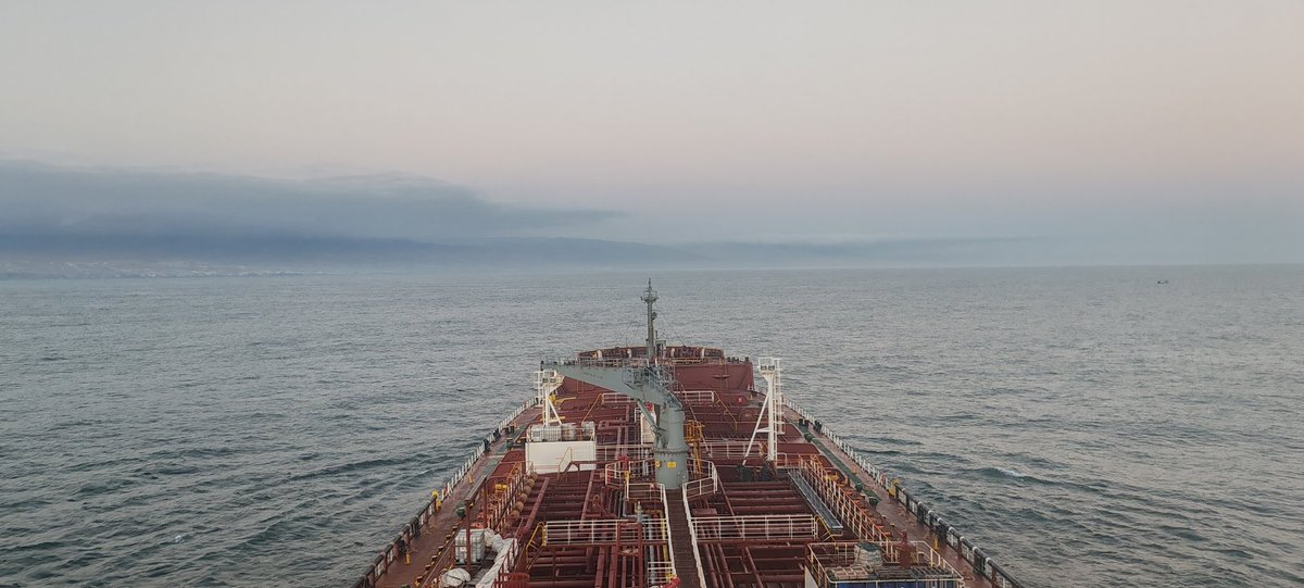 CAPT. PARA8OLIC TOBLERONE tweet media