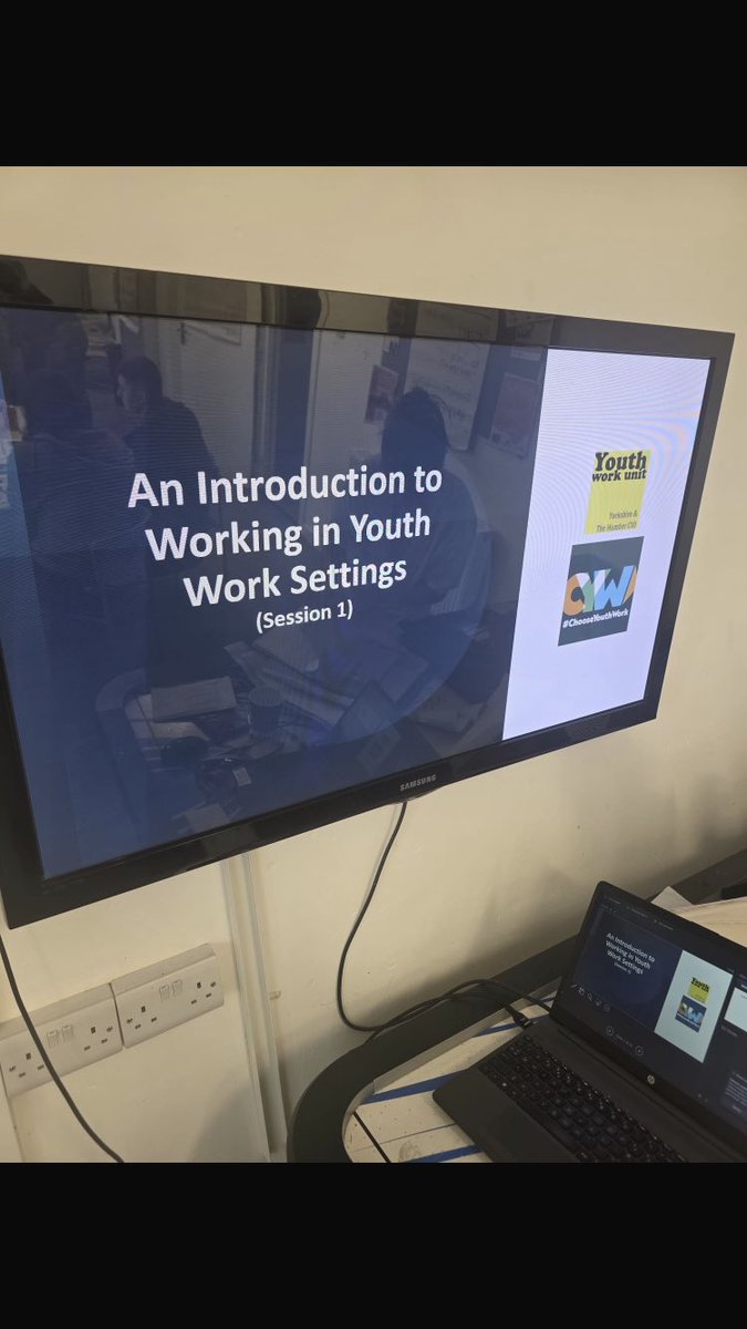 Barcaleedsyp's tweet image. From day 1 to done! ✅ We are so impressed by the dedication &amp;amp; creativity shown by these young people who over the last 2 days have completed the course "Intro to Working in a Youth Work Setting". The future of Youth Work looks bright! #YouthWork #NextGeneration #Inspired