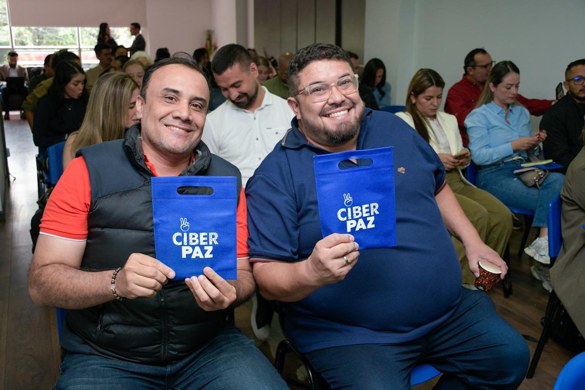 Ciberpazcolombi's tweet photo. Damos apertura a la capacitación de nuestros CiberEmbajadores, quienes este año liderarán la ruta de #CiberPaz2026 en los territorios.

Nuevas estrategias, nuevos lugares por llegar y más vidas por transformar a través del uso seguro, responsable en las TIC . Esto apenas comienza https://t.co/zSMCZKYzqf