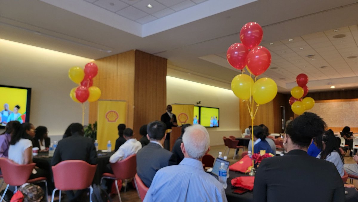 TheClodKicker's tweet image. Attending Shell HBCU Research Days in Houston, TX, great discussions with Shell scientists and faculty on bioenergy innovation, plus tours of cutting-edge labs and facilities. Inspiring to see collaboration driving the future of sustainable energy.
#HBCU #Research #CleanEnergy