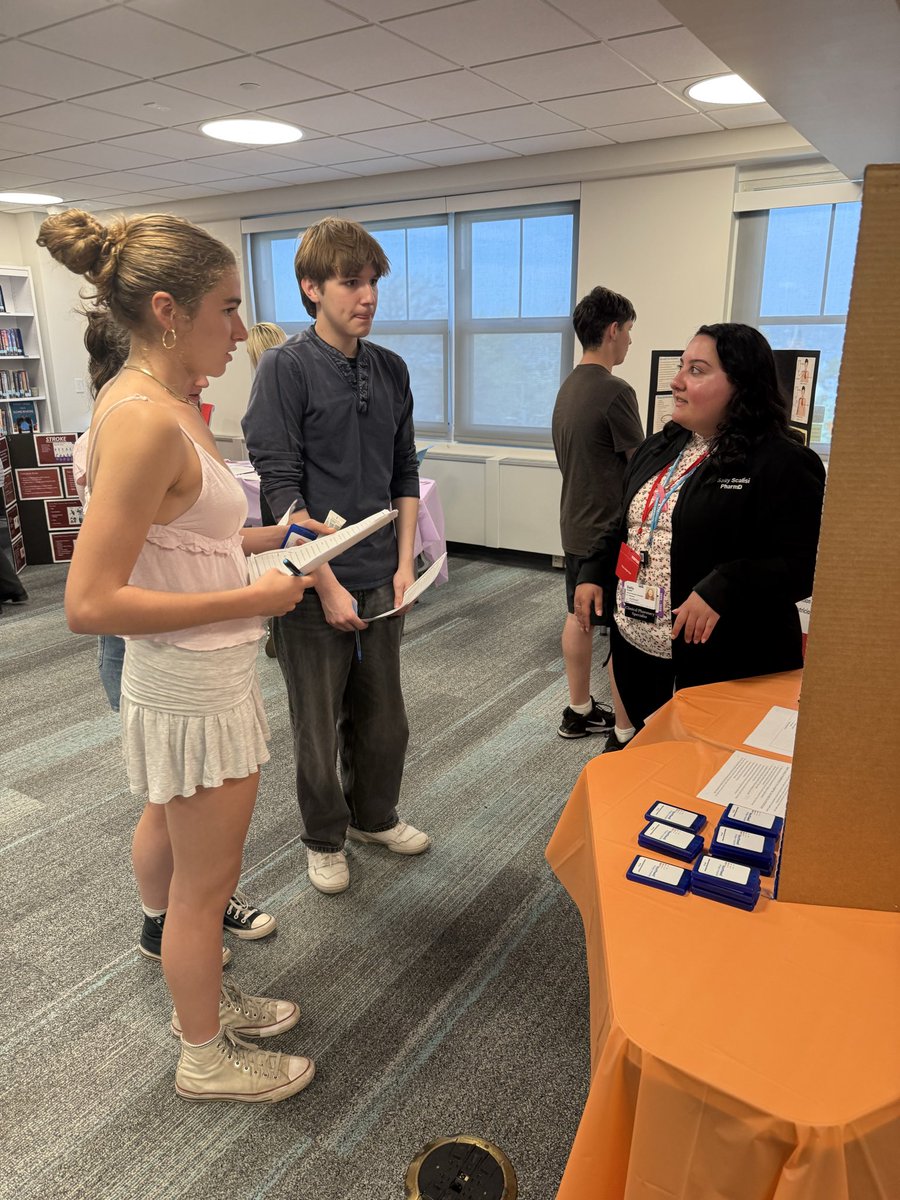 TarrySup's tweet image. Grateful to Northwell Health for supporting our Medical Career Fair and inspiring our students to explore careers in healthcare.
A special thank you to our incredible Guidance Department for making this opportunity possible! #FutureReady @ufsdtarrytowns