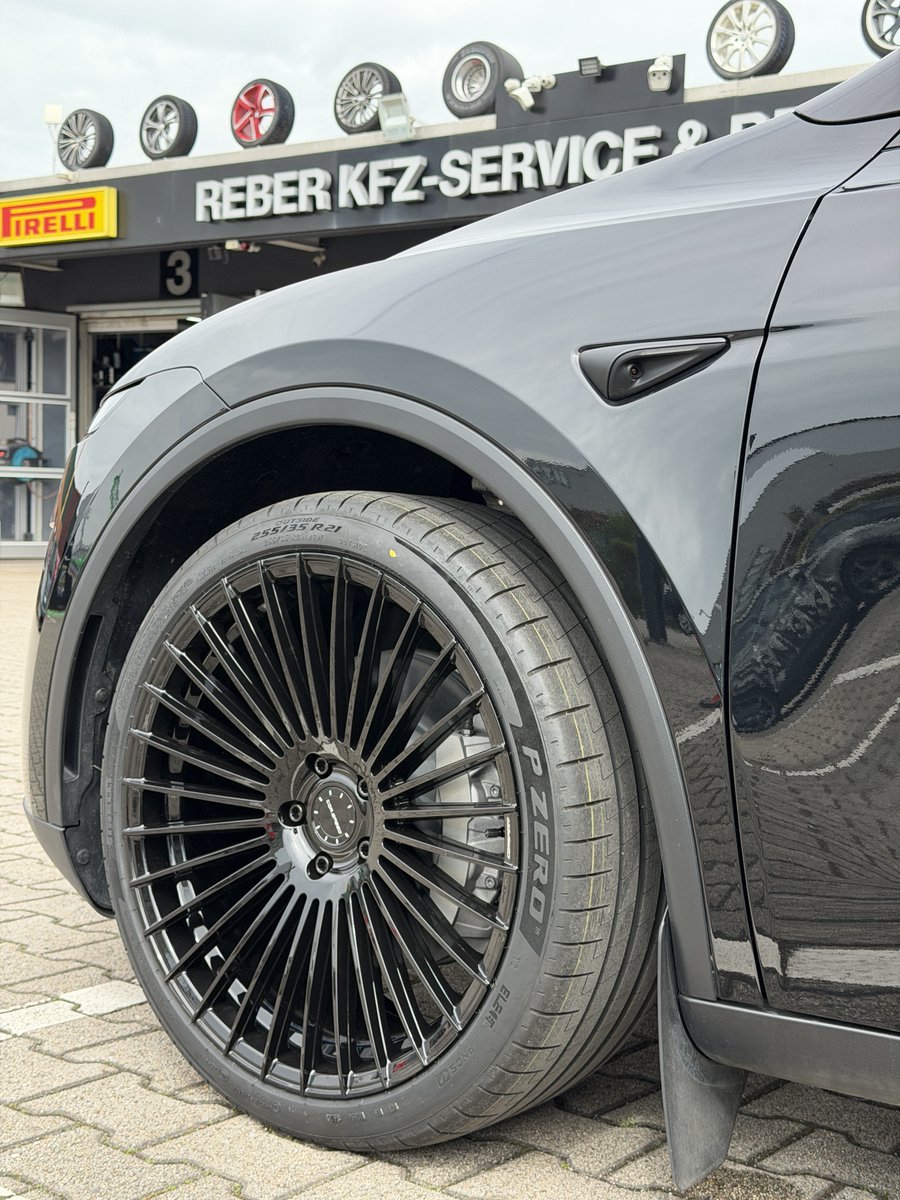 Reifen Reber tweet media