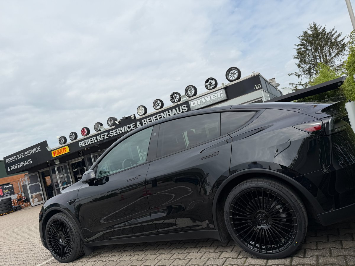 Reifen Reber tweet media