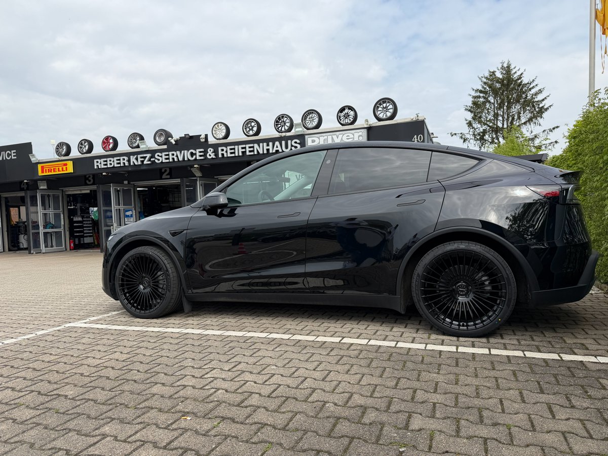 Reifen Reber tweet media