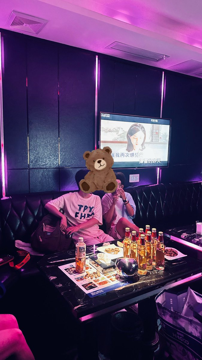 Angela Hall tweet media