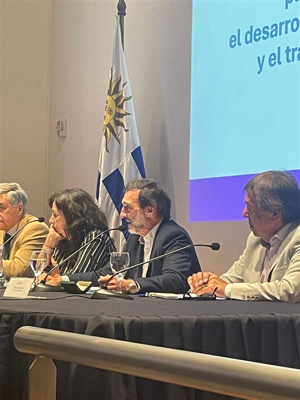 INEFOPoficial's tweet image. #AgendaEstratégicaINEFOP ➡️ Damos inicio a la presentación de la Agenda Estratégica 2026–2030.

👉 Seguimos en vivo en YouTube: bit.ly/4sCCdGL

#INEFOP #Formación #Trabajo