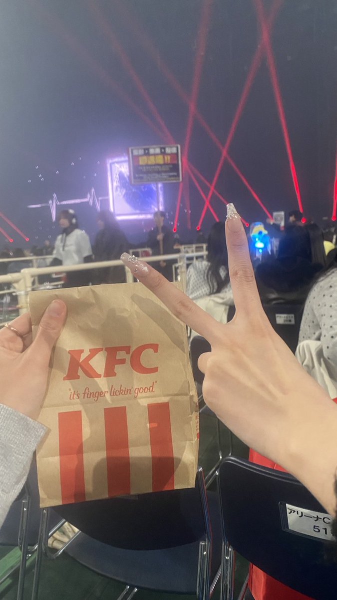 아야♫ tweet media