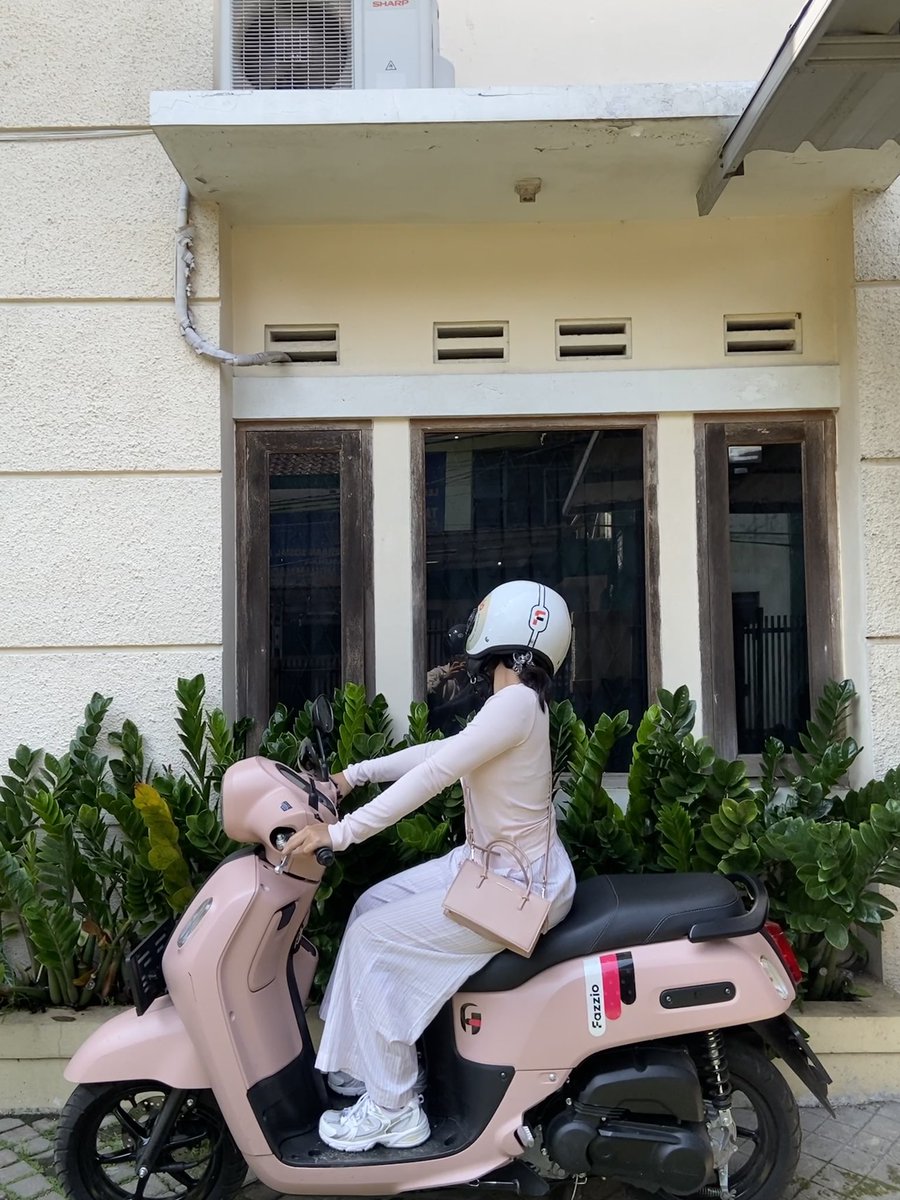 pinky monster tweet media