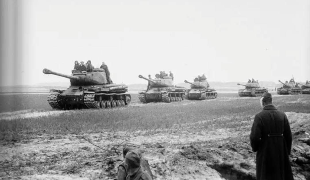 Voices of WW2 tweet media