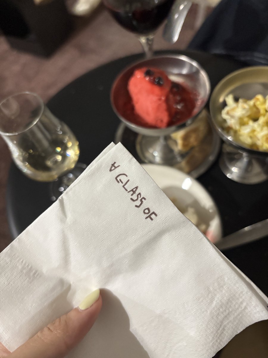 𝐬𝐮𝐧𝐧𝐲 യ *◞🏊 tweet media