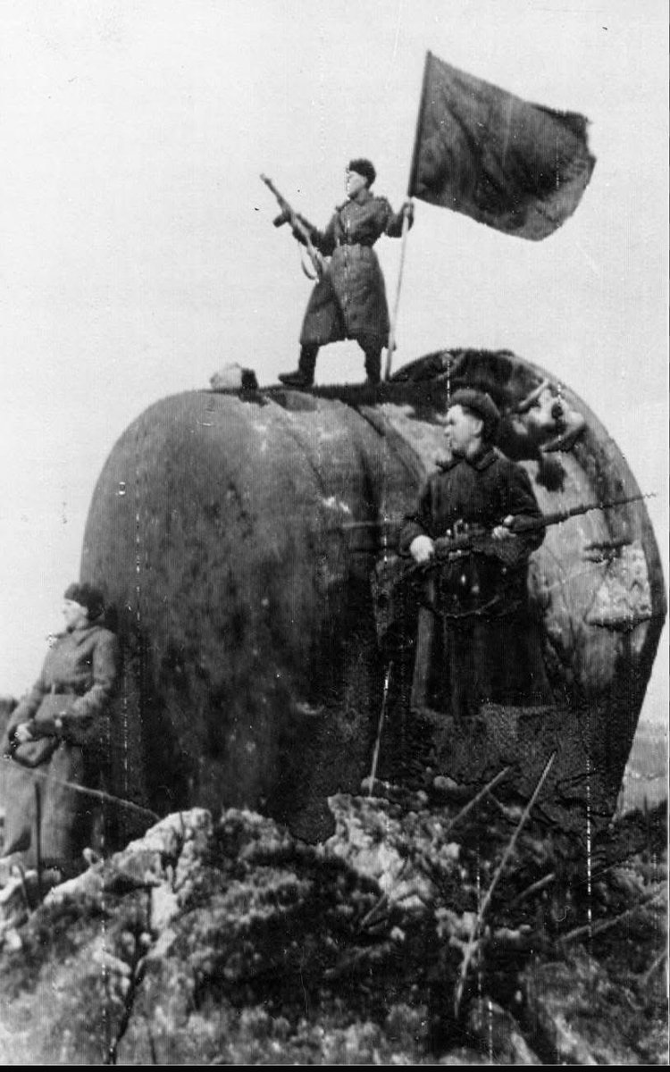 Voices of WW2 tweet media