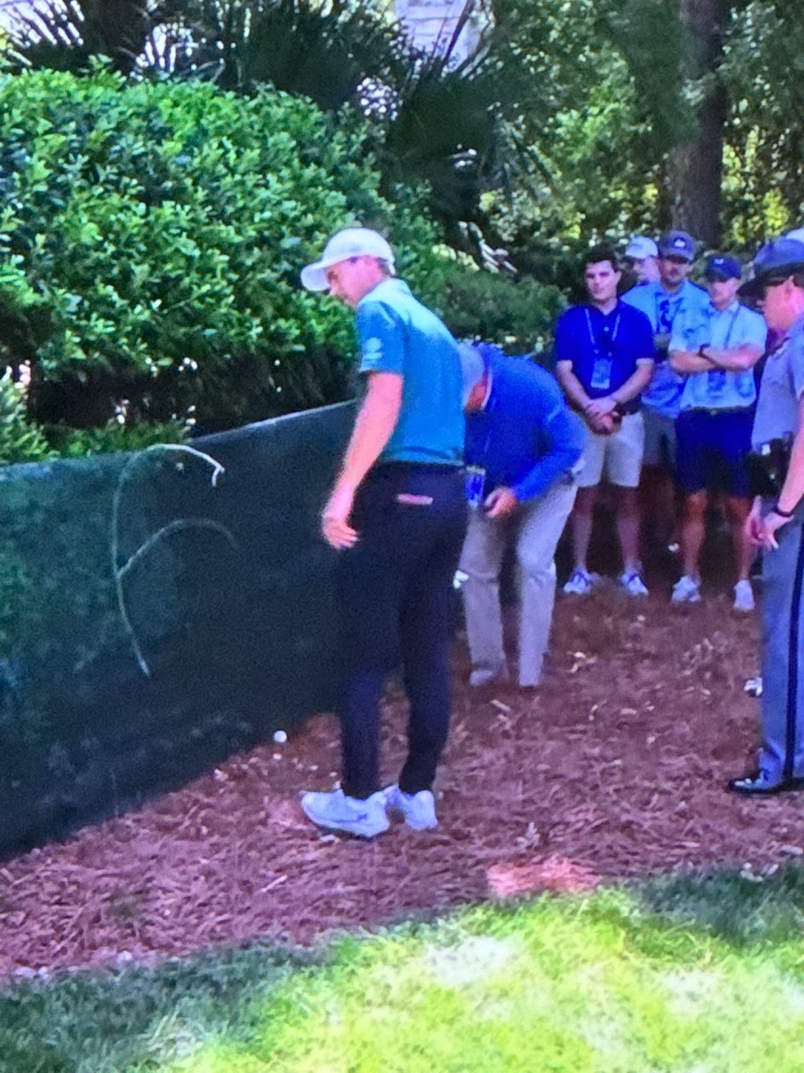 It’s actually so funny how this guy finds his ball in an incredible lie every tournament #JordanSpeith