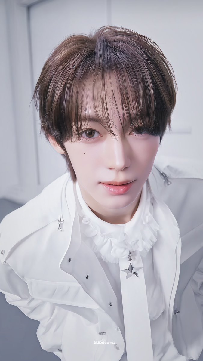 Subexxxtata's tweet photo. This face is absolutely perfect！！

#TWS #투어스 #247WithUs
#NO_TRAGEDY #HANJIN #한진 https://t.co/eQCQwveqMO