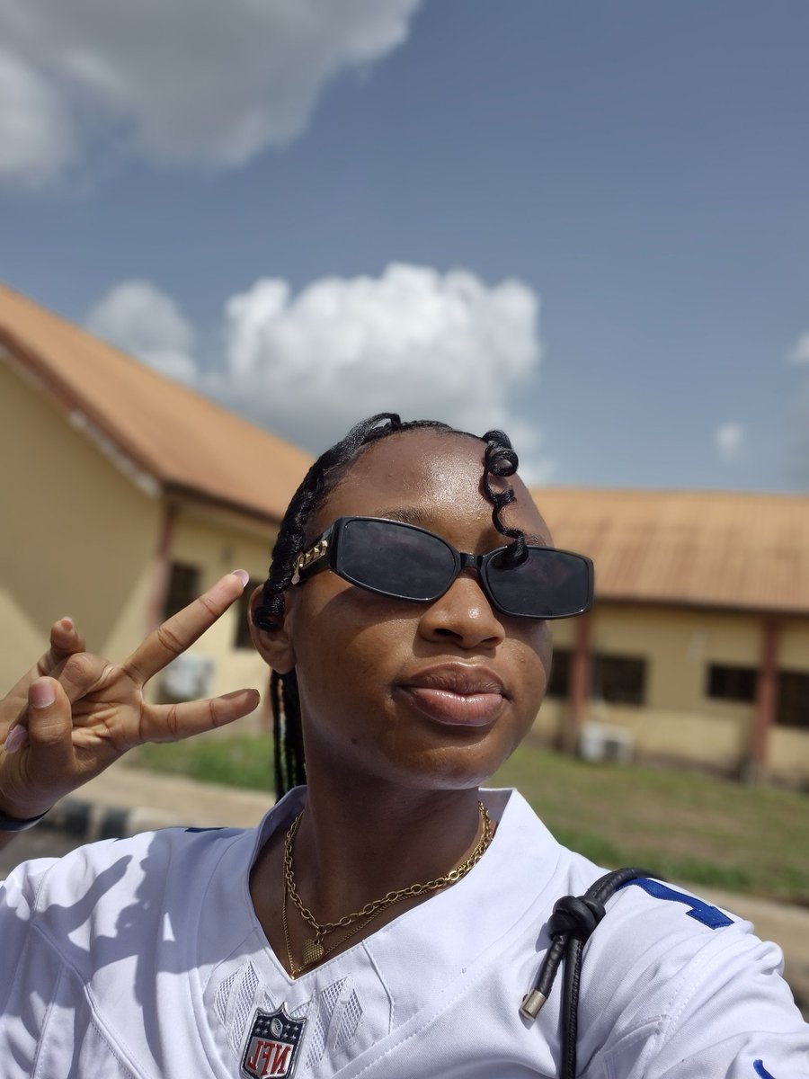 valenti10562253's tweet image. FYB day 3: Jersey day 
#Funaabfyb26 
#Jerseyday