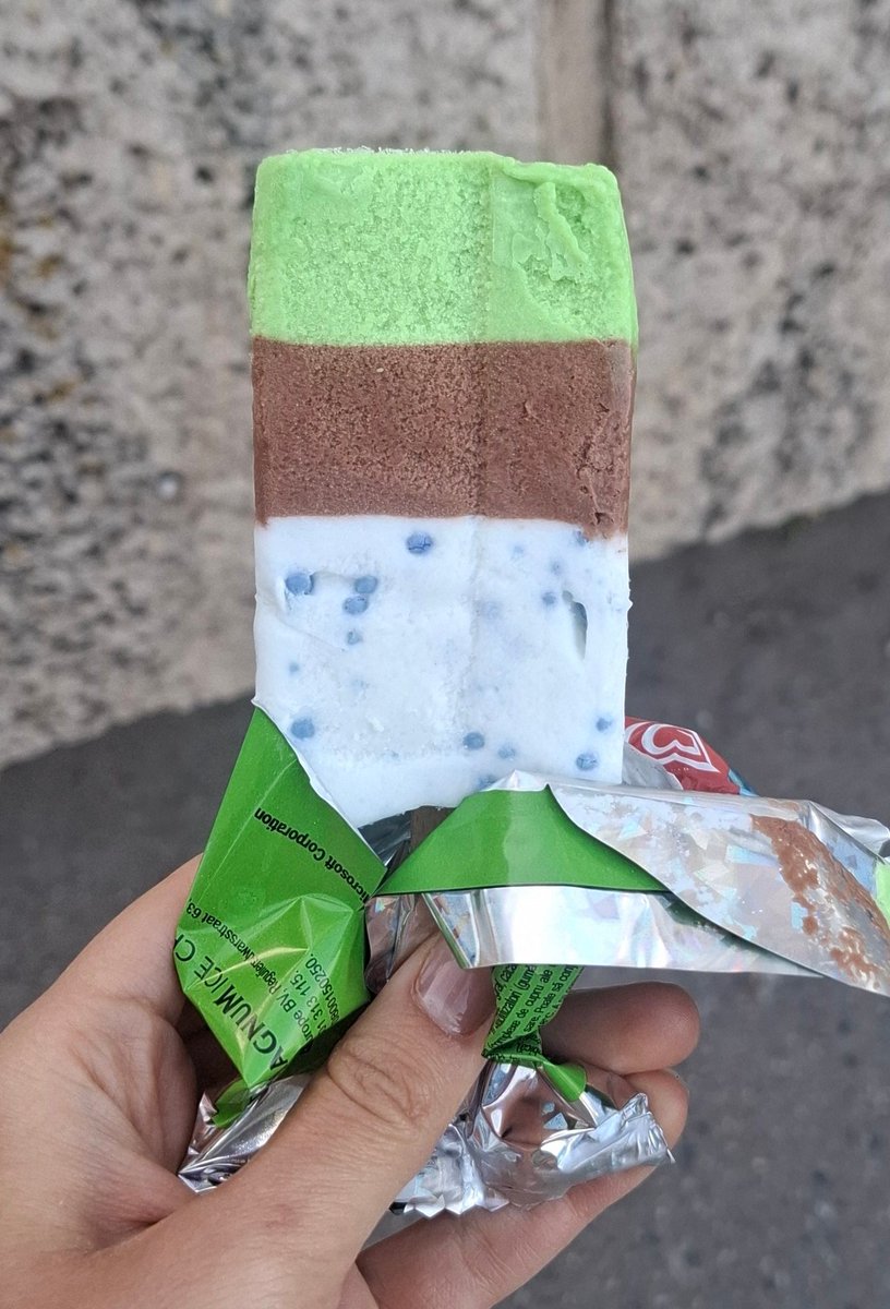 capsunica 🍓 - 110 days binge free tweet media