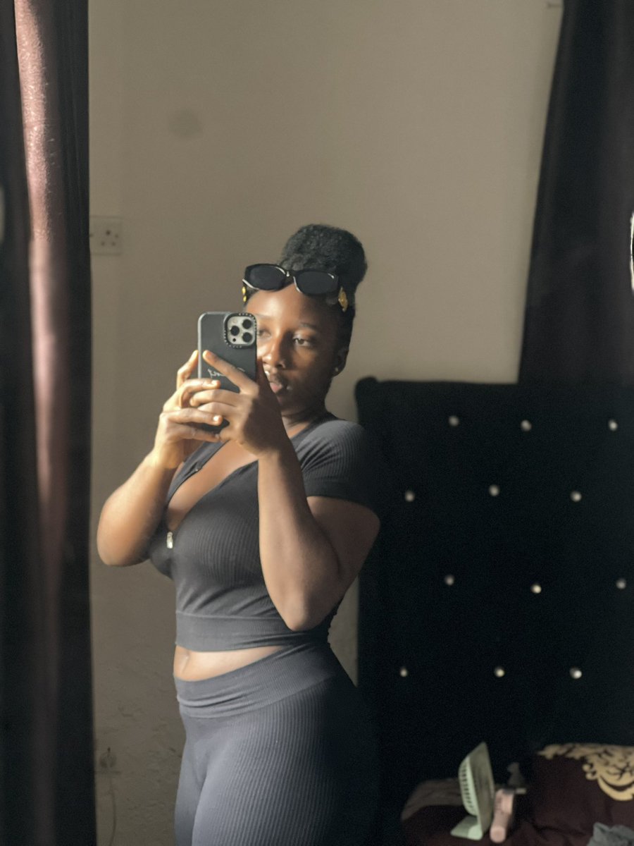 Grey🌚🤭 tweet media