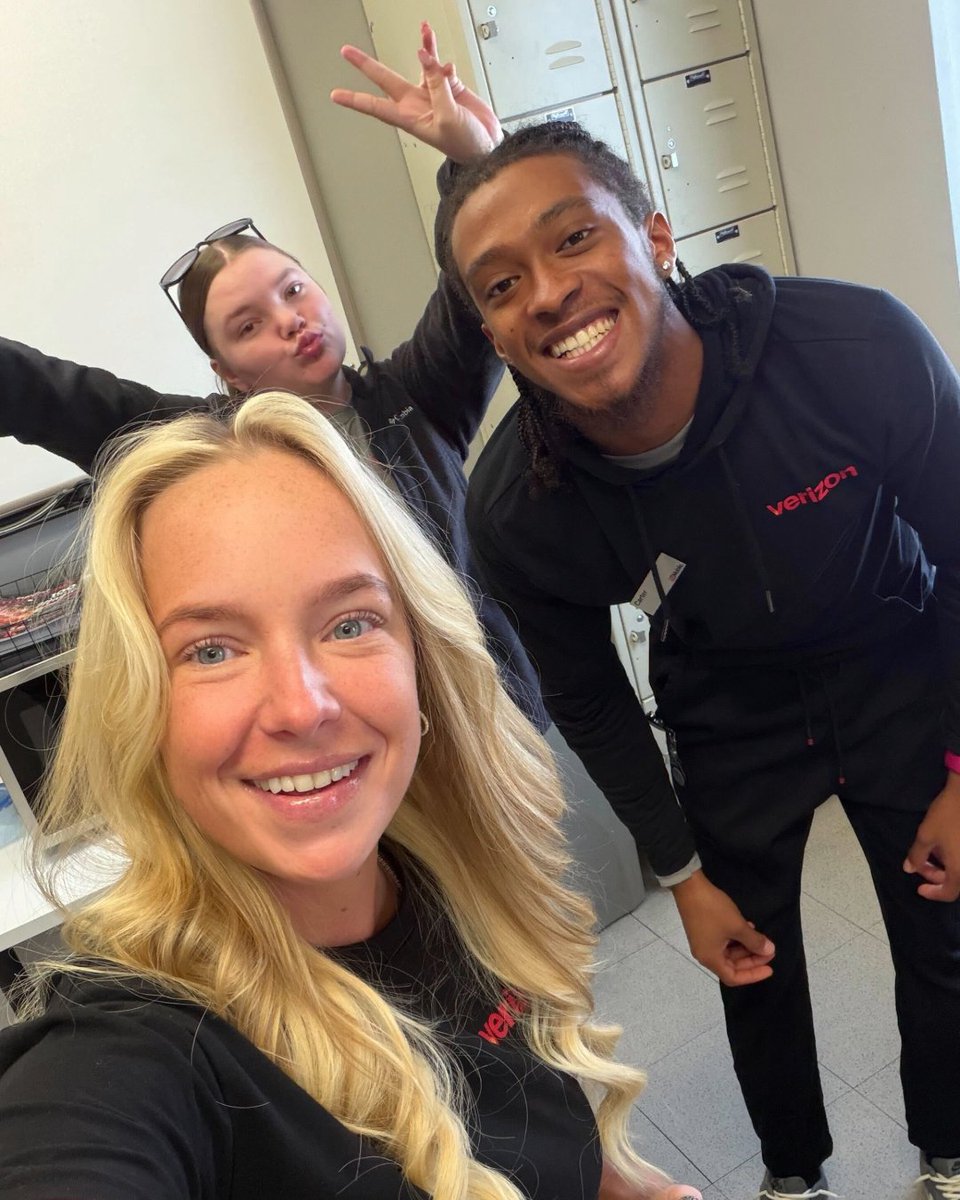 We’re hiring 🎉 Grow your skills and connect with your community. Apply now and join the fun! bemobile.com/careers/