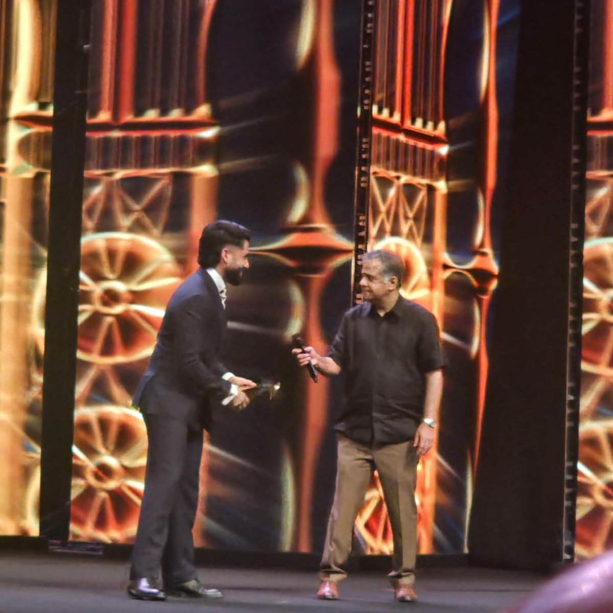 Bunny Vas tweet media