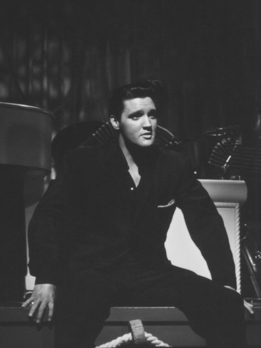 ElvisPresley's tweet image. "I guess the more popular you are the more criticism you get."

#ElvisPresley #Icon #Legend #Quote #Fame