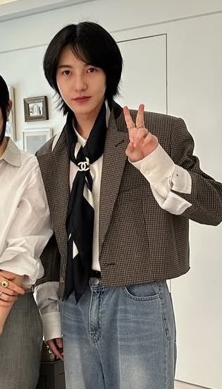 นีน่อลี tweet media