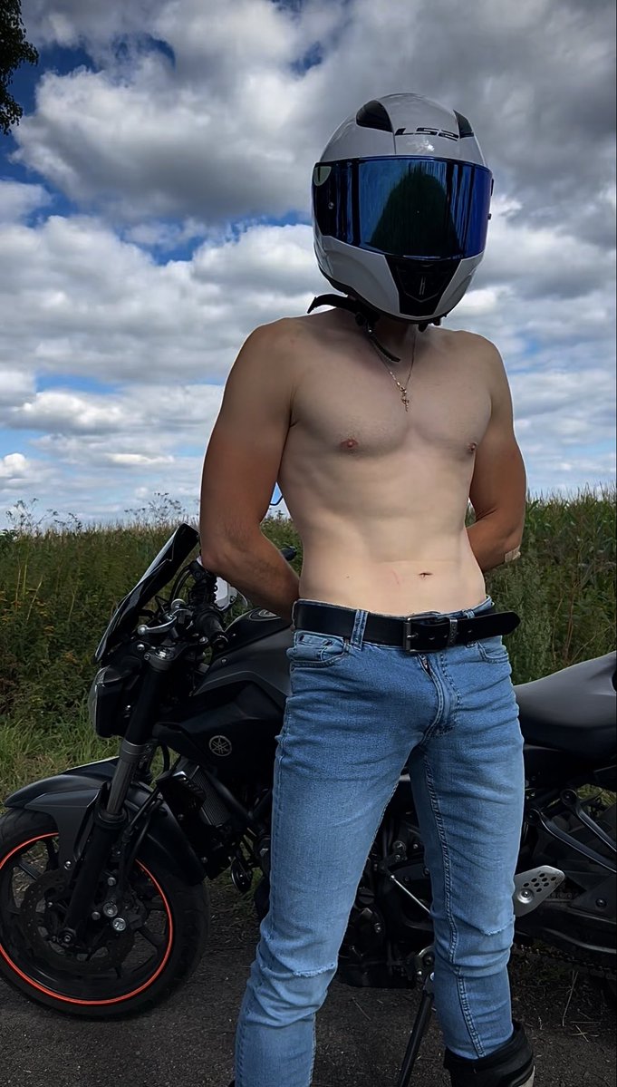 Moto_i_My tweet media