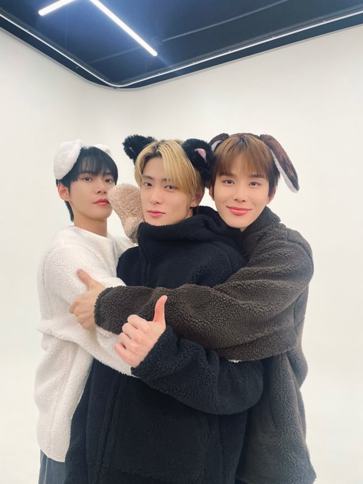 ON || NCT MENFESS tweet media