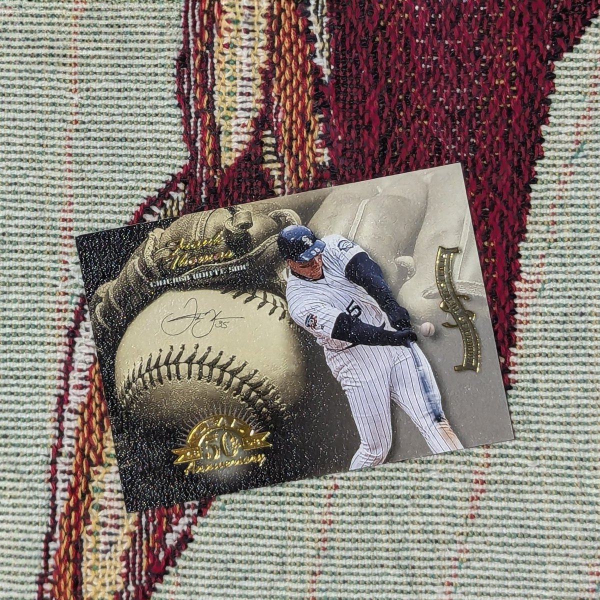 j23a45y's tweet image. Set of the day - 1998 Leaf - 200 card set with 3 SP subsets.
I'm showing Insert Statistical Standouts - 24 card set that was  printed on leather. Each is #d/2500 and the first 250 copies of each player are die-cut. The Big Hurt 

@CardPurchaser