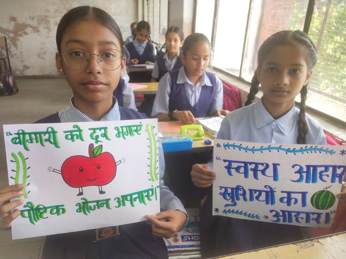 gmhs42's tweet photo. Activities under #PoshanPakhwada included an awareness session on junk and packaged food along with a slogan writing activity .
On the occasion of Vaisakhi (13 April) , prasad was also distributed.
@chandigarh_admn 
@DselEduMinistry 
@SchoolEduChd https://t.co/JRomYy33QF