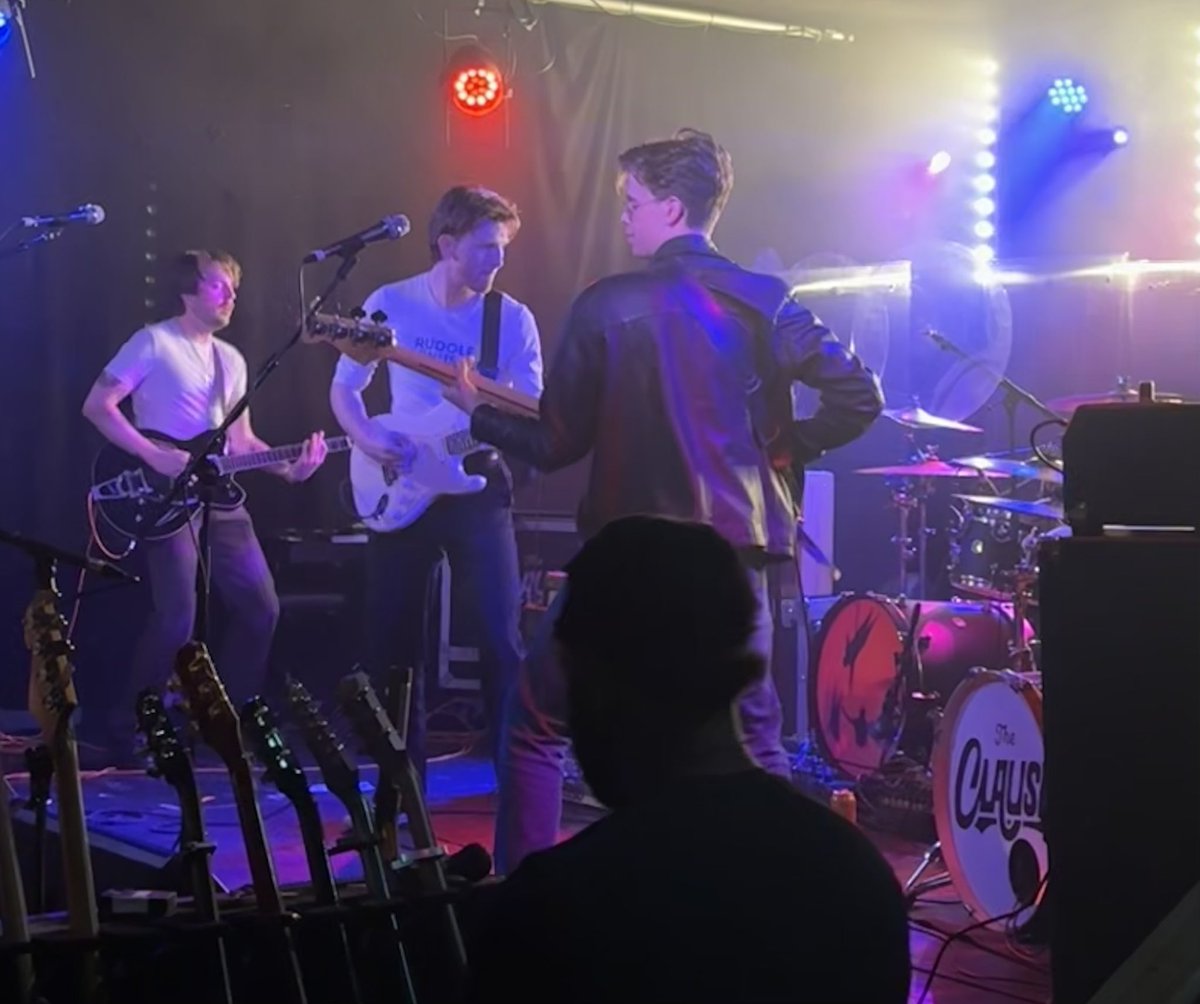 NYcheesy's tweet photo. Tonight it’s #TheClause
at #CabaretVoltaire
#Edinburgh 🎫 🕺🏻
Almost 2 years to the day since first seeing them support @TheKsUK
@theclauseuk
‘Nothing's As It Seems’
‘Don't waste your time wishing that you were somewhere
Cause nothing matters when your six foot under’
https://t.co/gVZoLXTw4m via @YouTube