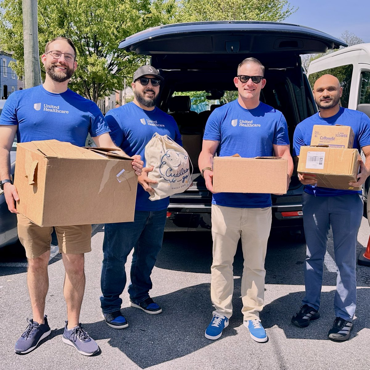 FRM_mission's tweet image. 🌟 Huge shoutout to United Healthcare for their amazing support in our Mission community yesterday! 💖 Your kindness is a true blessing! 🙌✨ 

#UnitedHealthcare #CommunityLove #MakingADifference