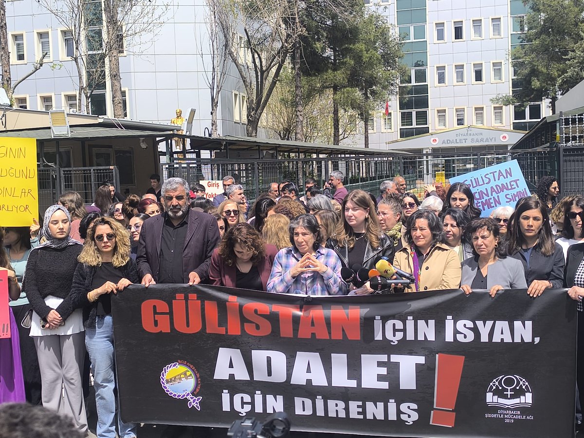 Kızıl Partili Kadınlar tweet media