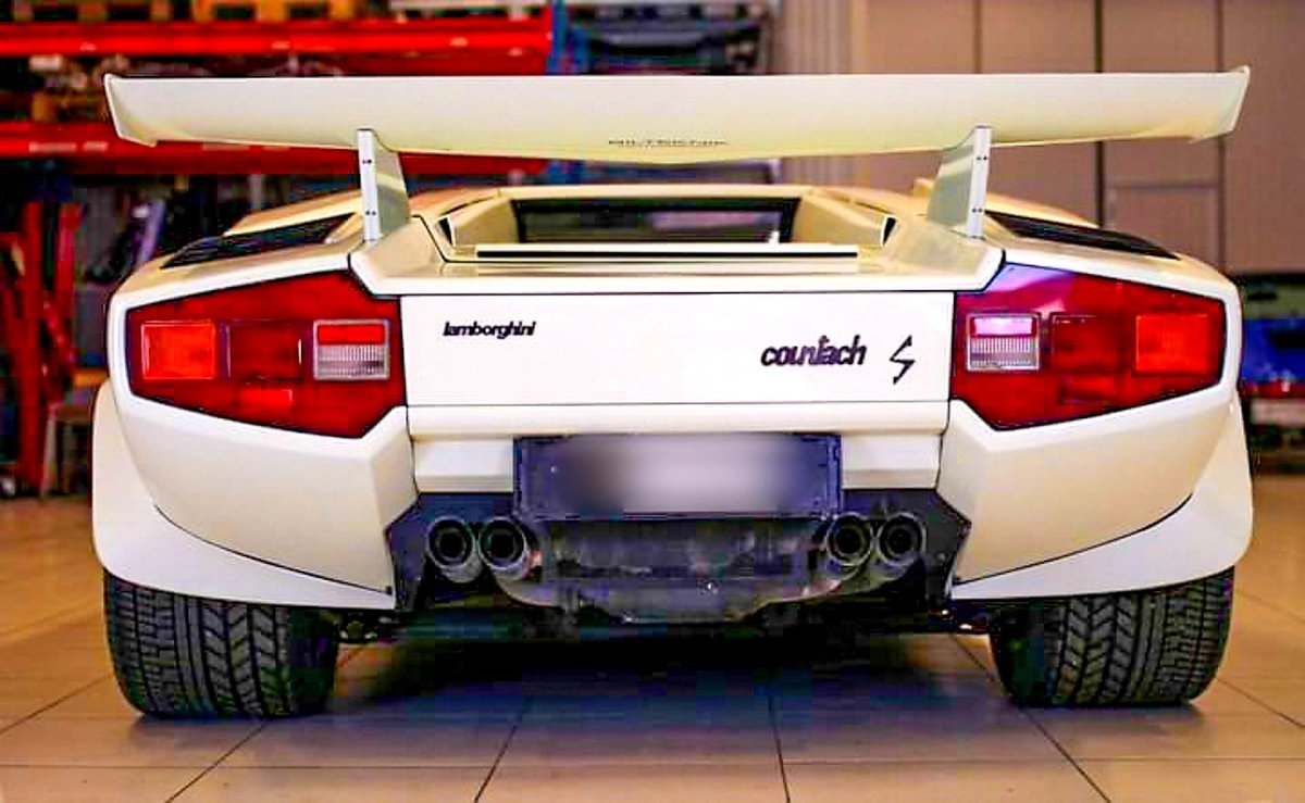 thecarguy41's tweet image. I like big butts... 🦇@Lamborghini #lamborghini #countach #s #batcave #newedition #eightieslegend