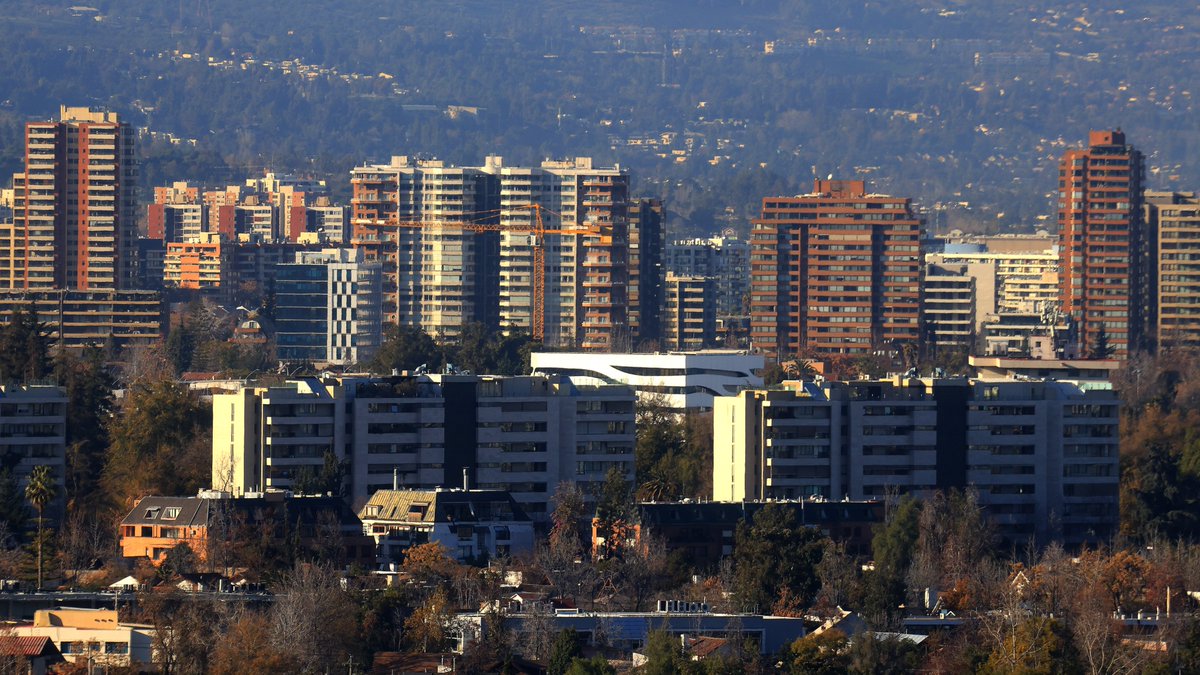 "Podría beneficiar al 1% más rico": Economistas critican eliminación universal de contribuciones #Cooperativa90 tinyurl.com/mw6pnj8z