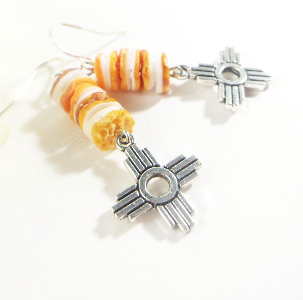 valroseshowers's tweet image. Zia Earrings Spiny Oyster: Orange New Mexico Jewelry Southwestern Style tuppu.net/6dcb3c0f #SantaFe #NewMexico #EtsyShop #EtsySeller #SouthwestGift