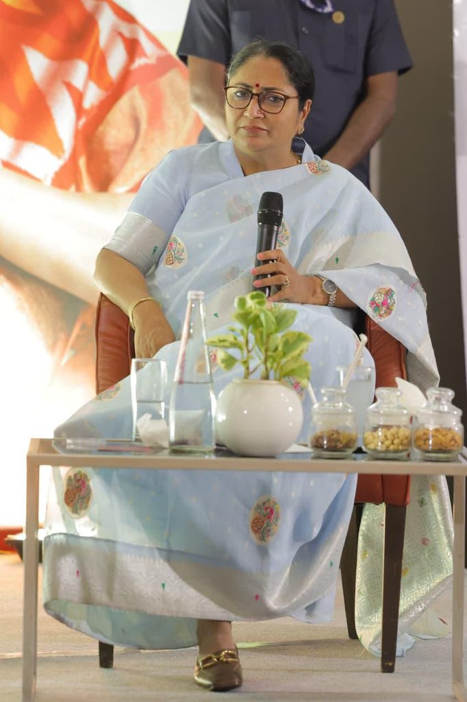 India.com tweet media