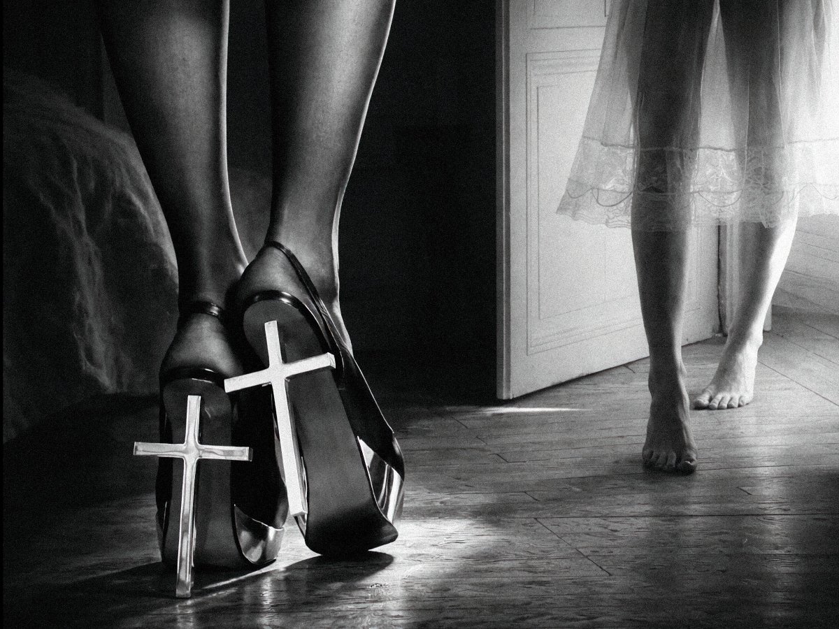 "Une Rencontre" (#AI aided image) for #FlashFiction @ 121-words.blogspot.com