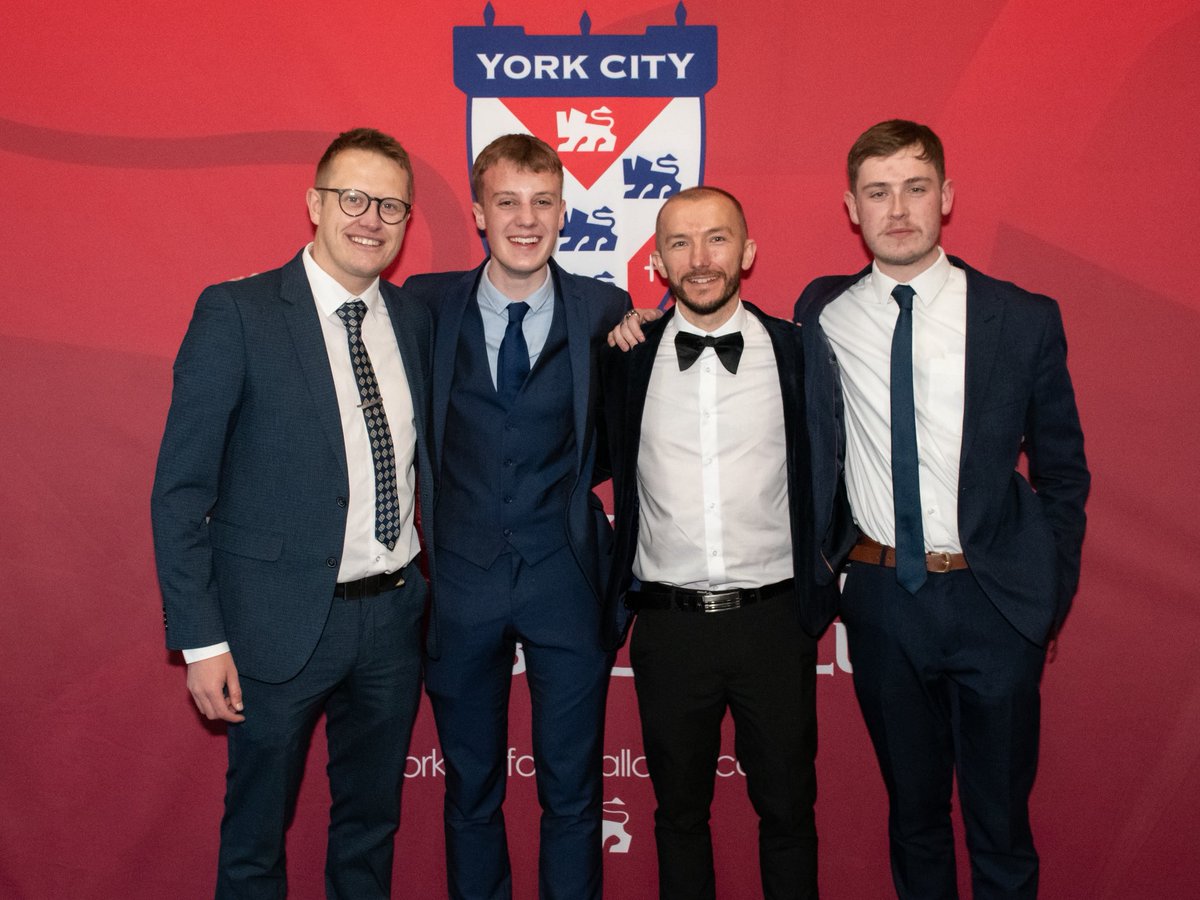 Ed Simpson tweet media