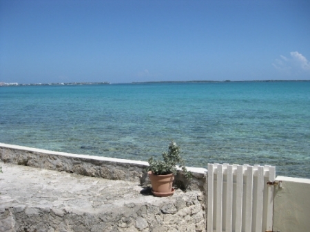 VBahamasRentals's tweet image. Vacation Bahamas Rentals helps property owners showcase listings to travelers planning Bahamas vacations. With targeted exposure in a premium destination, it supports higher booking potential.
vacationbahamasrentals.com

#VacationBahamasRentals #nassau #travel #destination #exposure