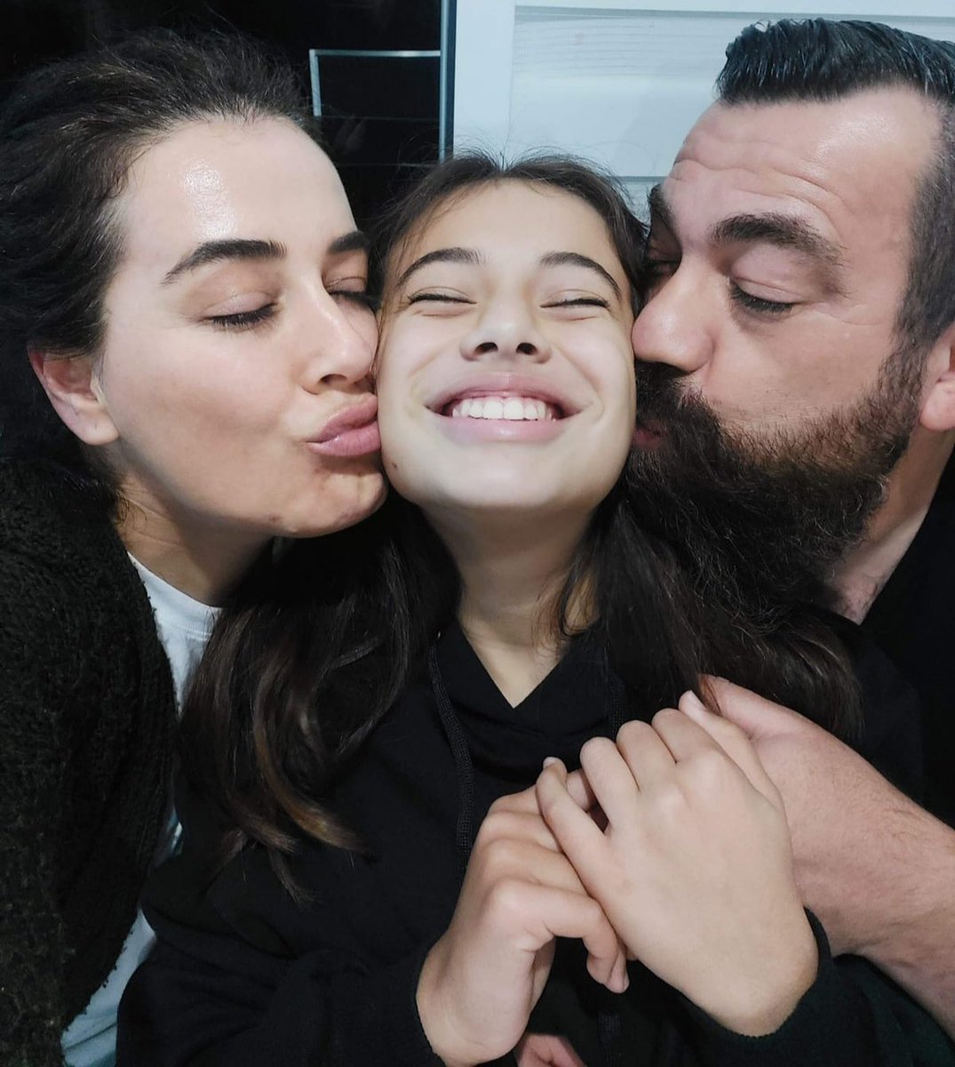 Senem Karakaya tweet media