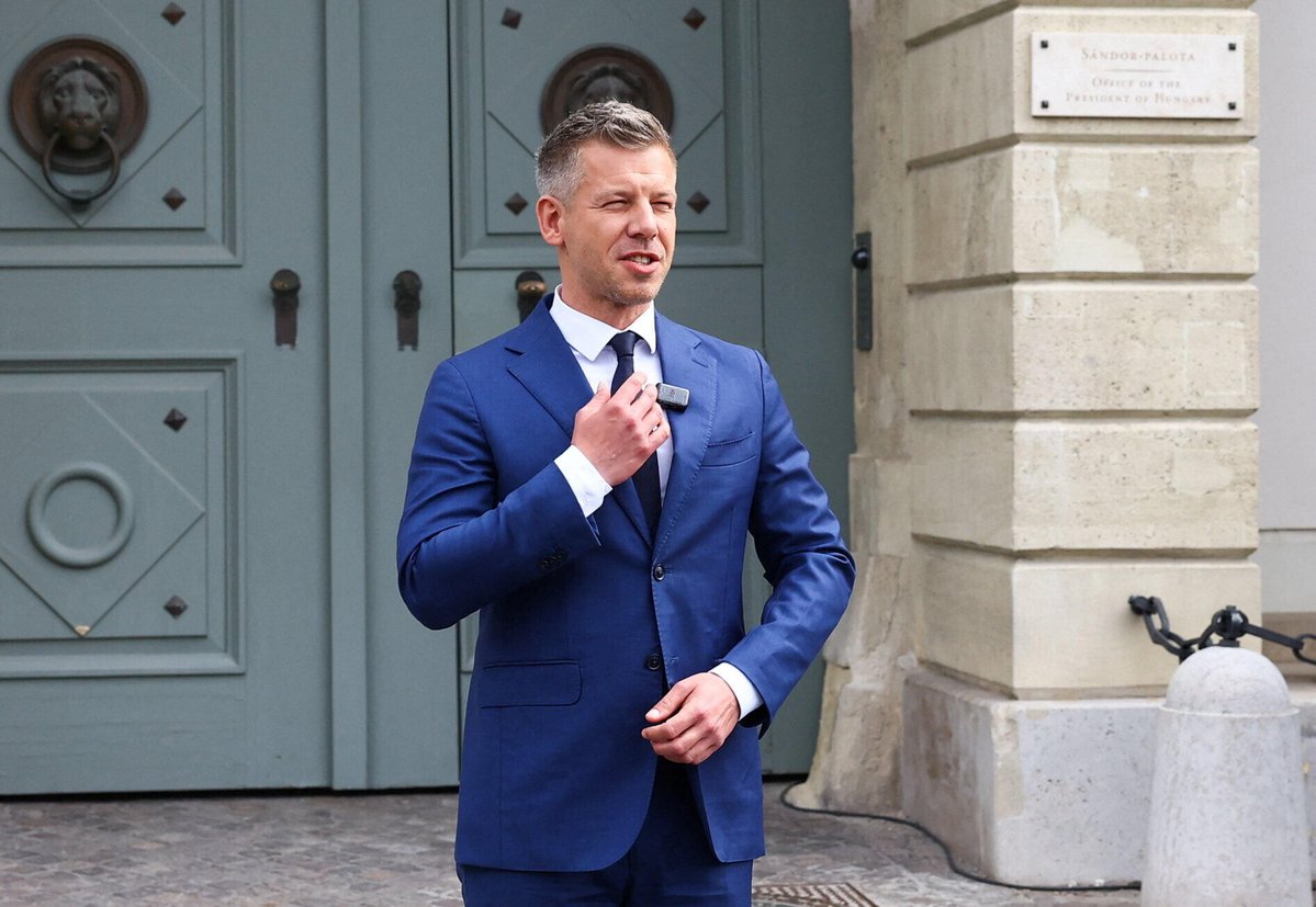 Le Parisien tweet media