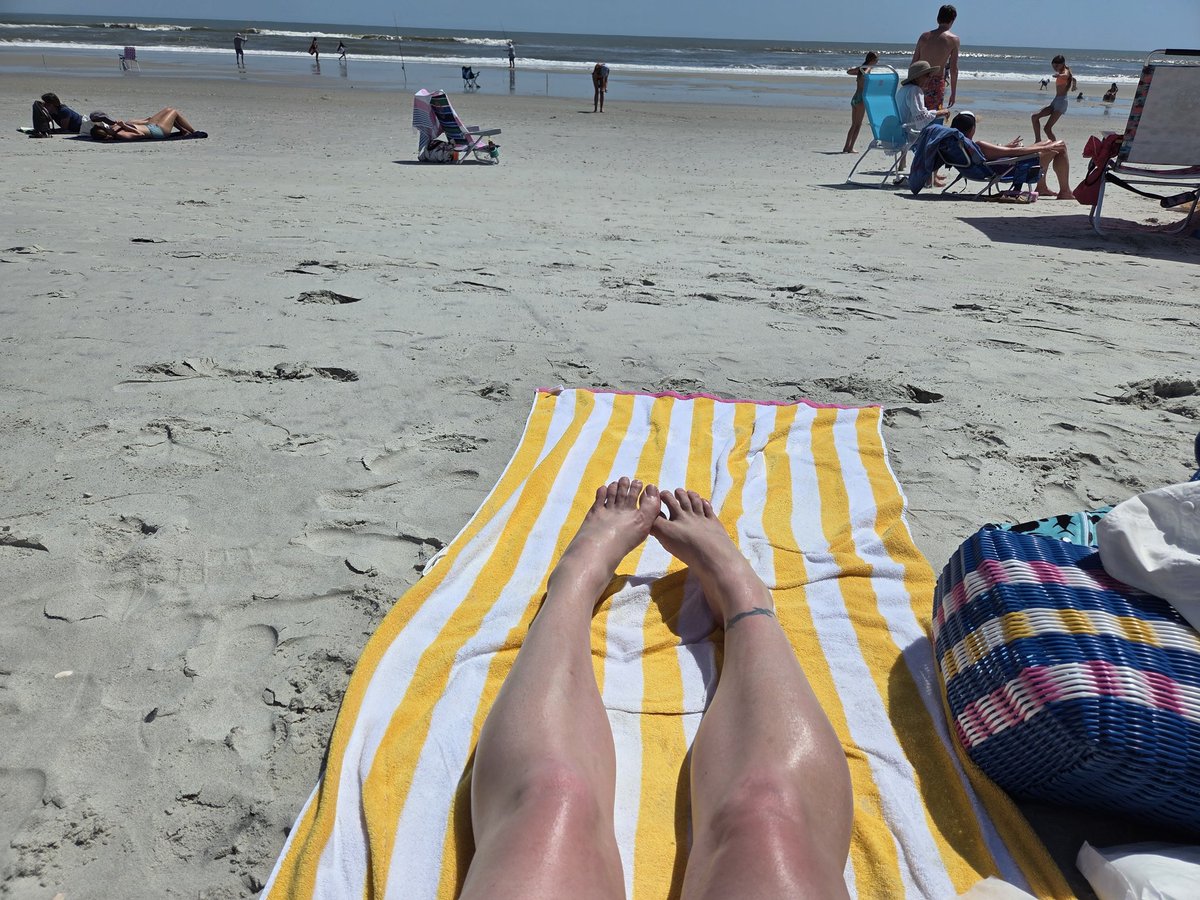 Erin Elizabeth tweet media