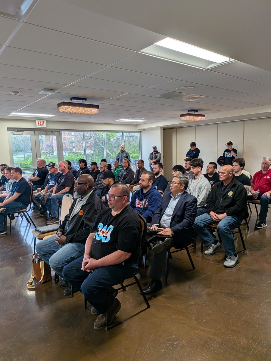 IUOELocal399's tweet photo. Thank you to our brothers and sisters at @chicagolabor, @afscme31, and @IAM_Union for standing with us to oppose @advocatehealth's corporate expansion without basic dignity for workers. ✊ When we fight, we win!

#AdvocateHealthCare #NotMyHospital #UnionStrong https://t.co/nQnBNpKw18