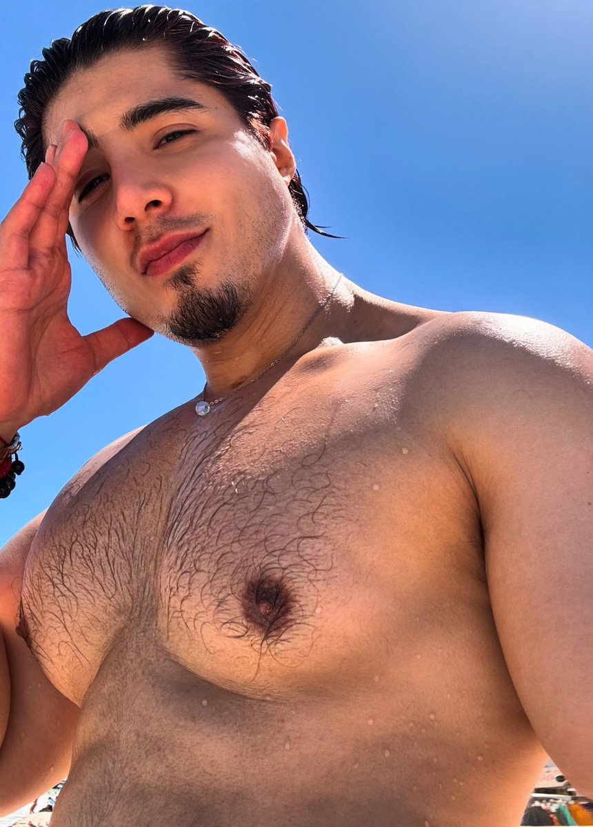 Alex Toledo 👑🏳️‍🌈👑 tweet media