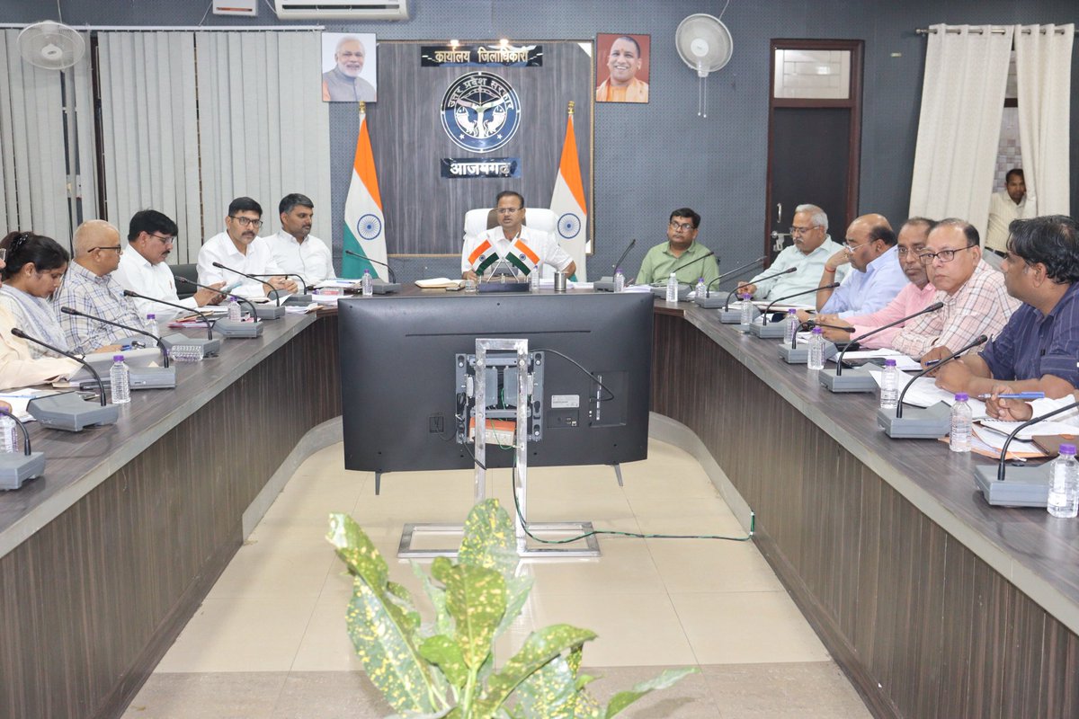 DM AZAMGARH tweet media