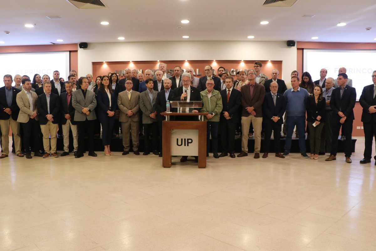 feprincopy's tweet photo. El sector empresarial señaló que el desarrollo económico requiere previsibilidad, reglas claras y un uso más eficiente de los recursos públicos.

#FEPRINCO #ManifiestoEmpresarial #Políticas https://t.co/Kgq6OhGhpI