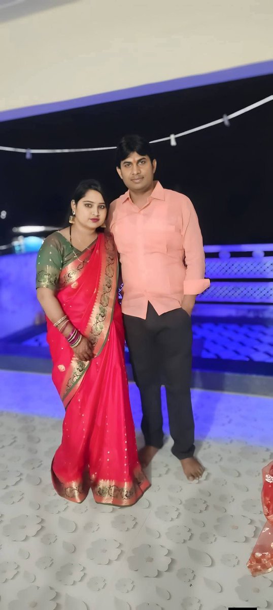 आज हम दोनों की शादी के 10 साल पूरे हुए आप सभी का प्यार और आशीर्वाद हम दोनों पर बना रहे ।🙏
शादी की सालगिरह की बहुत-बहुत बधाई प्रिय धर्मपत्नी जी।❣️🎂💐