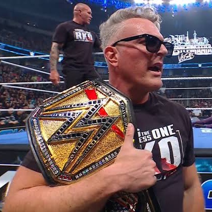 WrestlingWCC's tweet image. Wade Barrett says commentators were left in the dark about Pat McAfee’s return 🎙️

“We were caught just as cold as the entire audience, and I was scratching my head. I didn’t really understand why Pat was saying certain things... He was also coming up with some references to