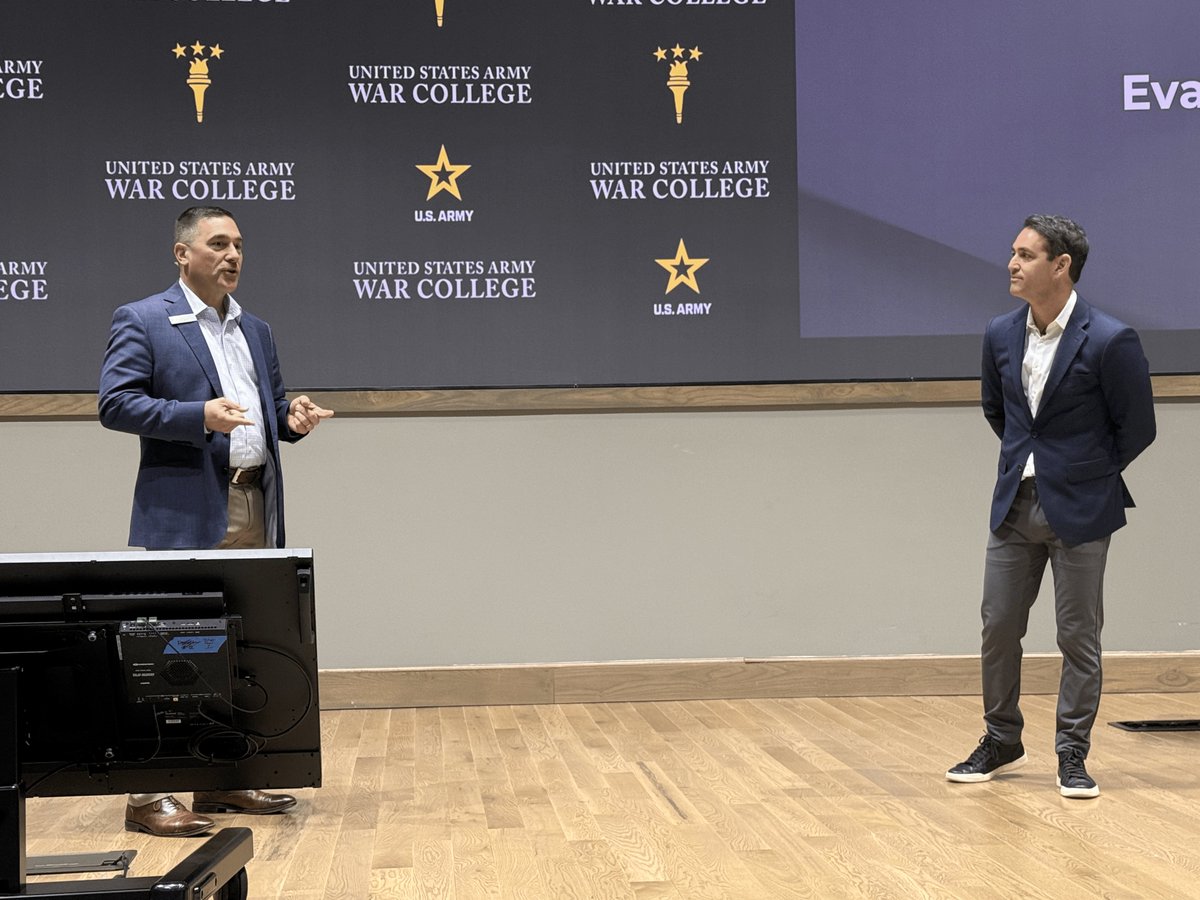 RedBanyan's tweet image. This week, Red Banyan CEO @EvanNierman had the honor of leading a #crisiscommunications session at the U.S. Army War College.

Thanks to the students and faculty at @us_awc for the conversation!