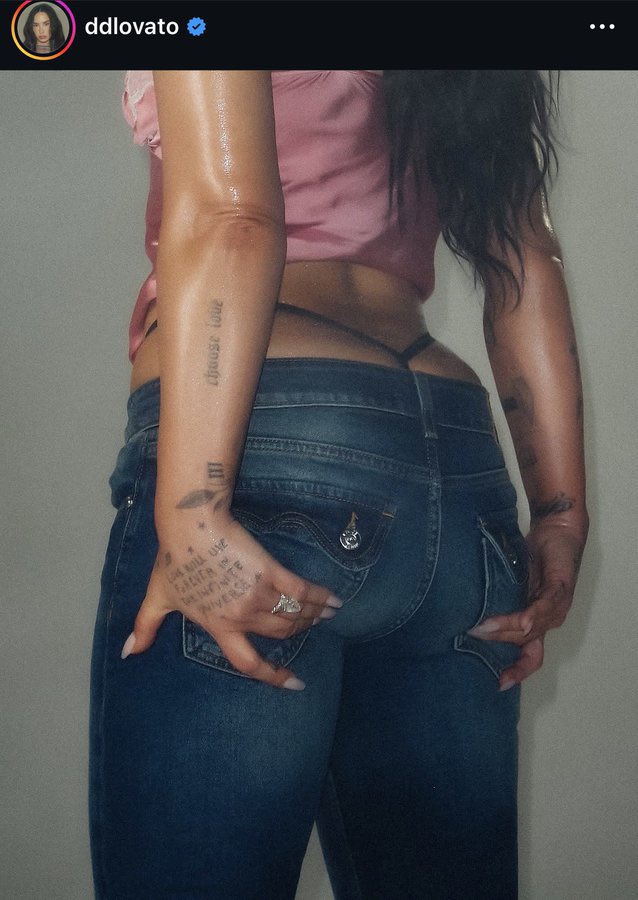 ｆｌｏｒ' ★ 🩷 tweet media