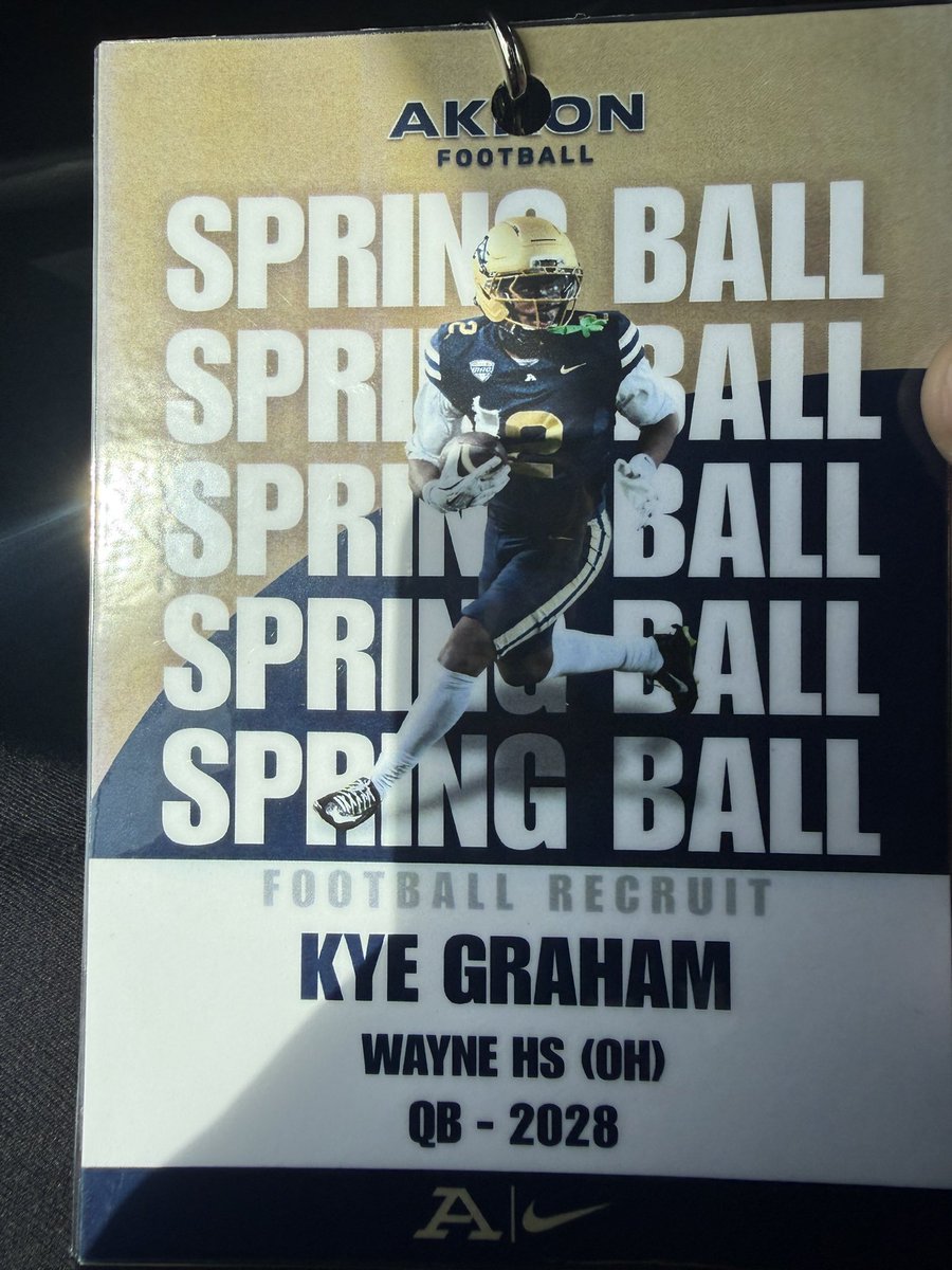 KyeGraham222's tweet photo. I had a great time at Akron University, glad I got the opportunity to see what Akron football is about looking forward to coming back. @M_ShusterAKRON @BallCoachJoeMo @PeytonNaylon @CoachCamFB4 @qbcoachaiken https://t.co/CJga7Aq0Ek